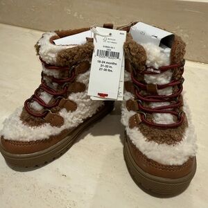 NWT Toddler Brown and White Fuzzy Boots